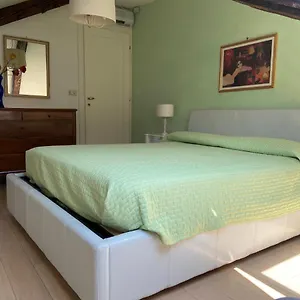 Casa Tella , Venezia Italia